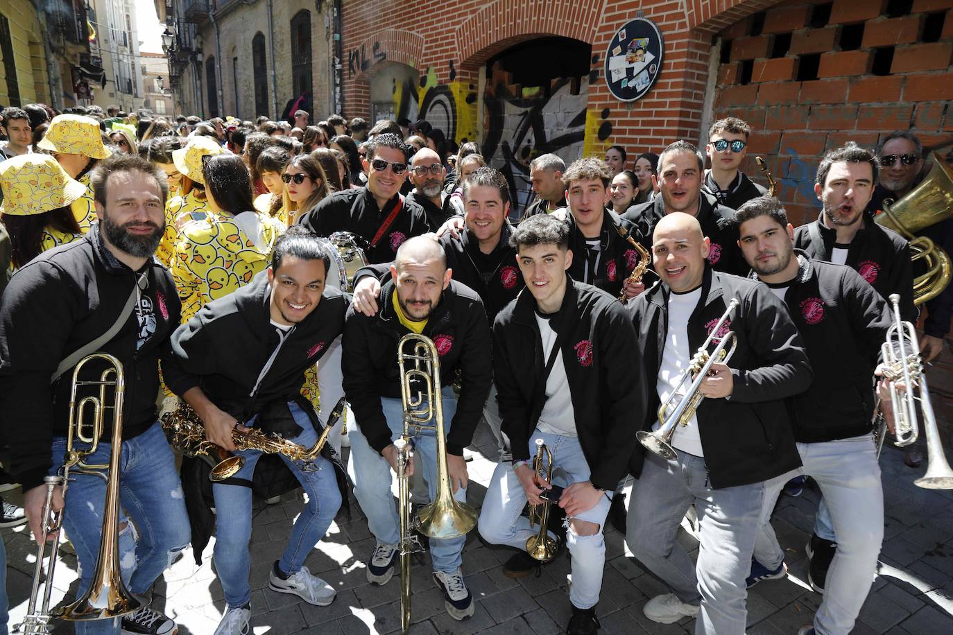 Las charangas de Peñafiel, en imágenes