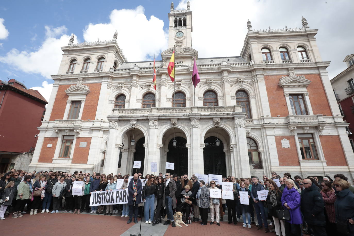 El homenaje a Sergio Delgado en la Plaza Mayor, en imágenes