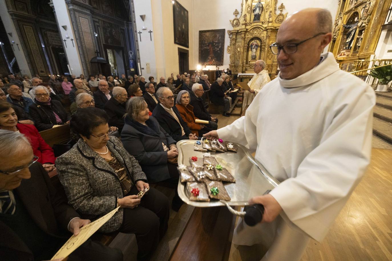 Las bodas de oro y de plata de 22 matrimonios, en imágenes