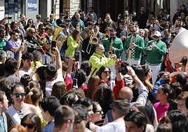 La segunda jornada de charangas de Peñafiel, en imágenes
