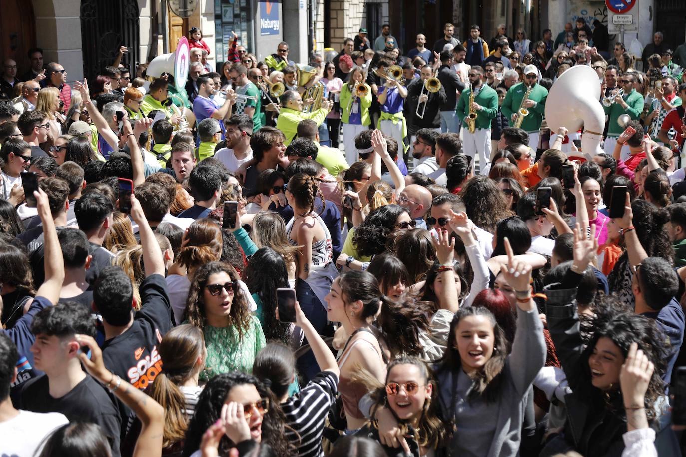 La segunda jornada de charangas de Peñafiel, en imágenes