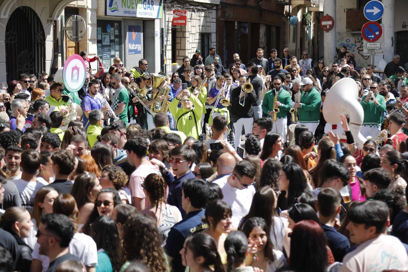La segunda jornada de charangas de Peñafiel, en imágenes