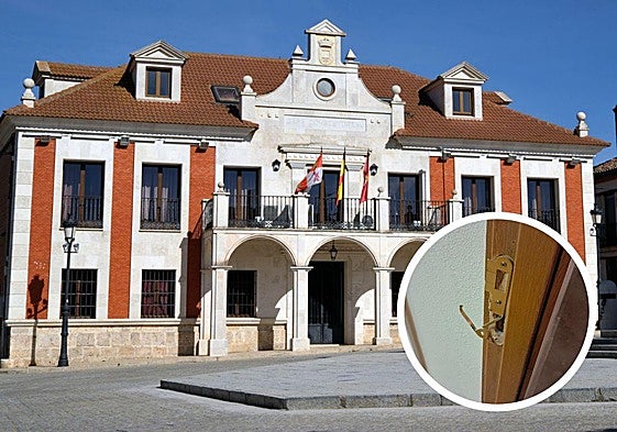 Fachada del Ayuntamiento de Villalar de los Comuneros, en una imagen de archivo. En el círculo, una de las cerraduras del Consistorio forzadas.