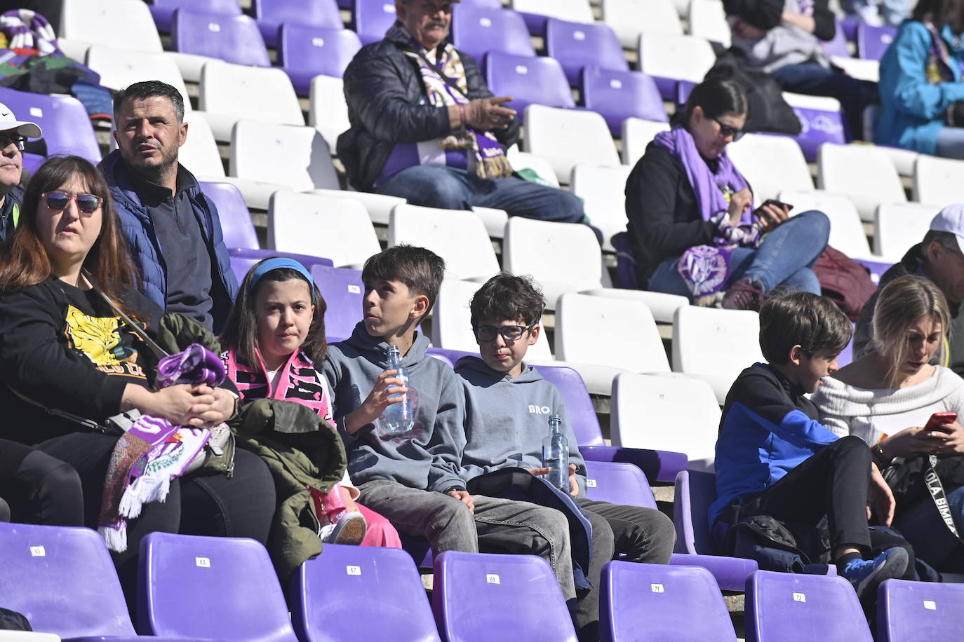 Búscate en la grada del estadio José Zorrilla (4/4)