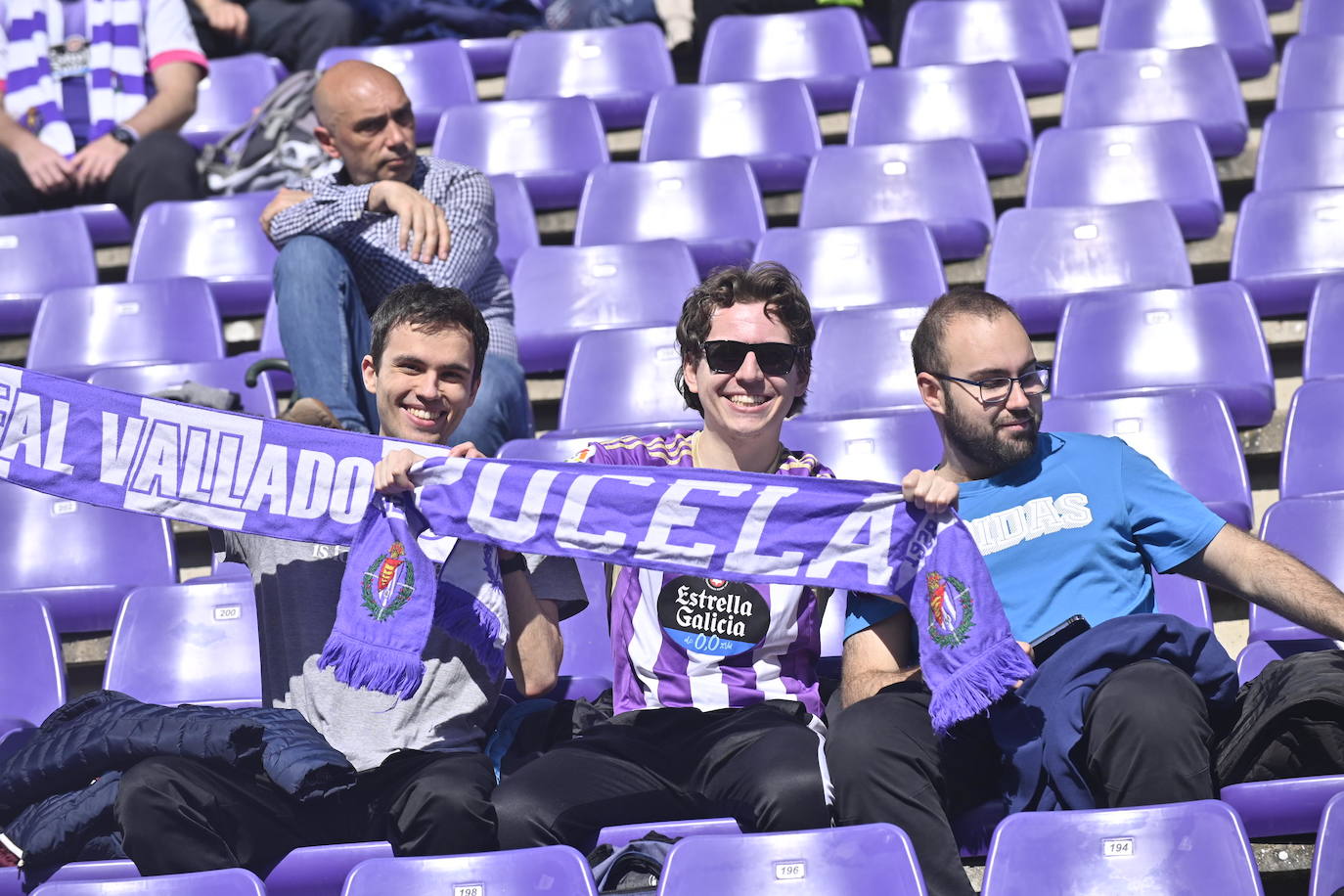 Búscate en la grada del estadio José Zorrilla (2/4)