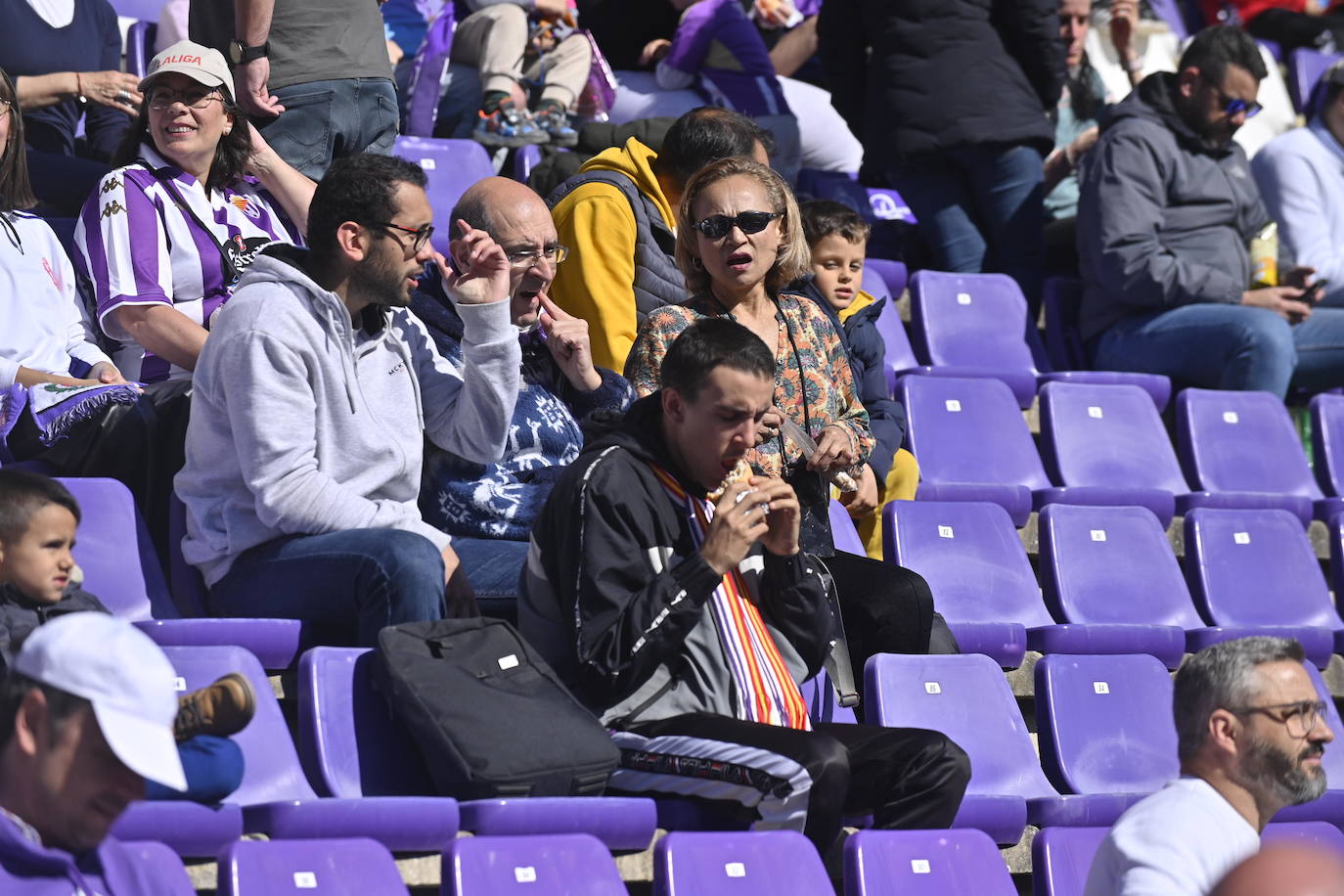 Búscate en la grada del estadio José Zorrilla (3/4)