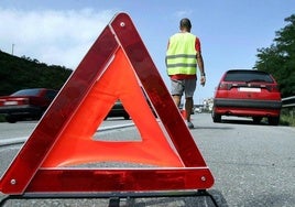 Parada de emergencia en una carretera.