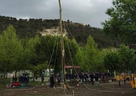 Plantada del mayo en Cabezón de Pisuerga