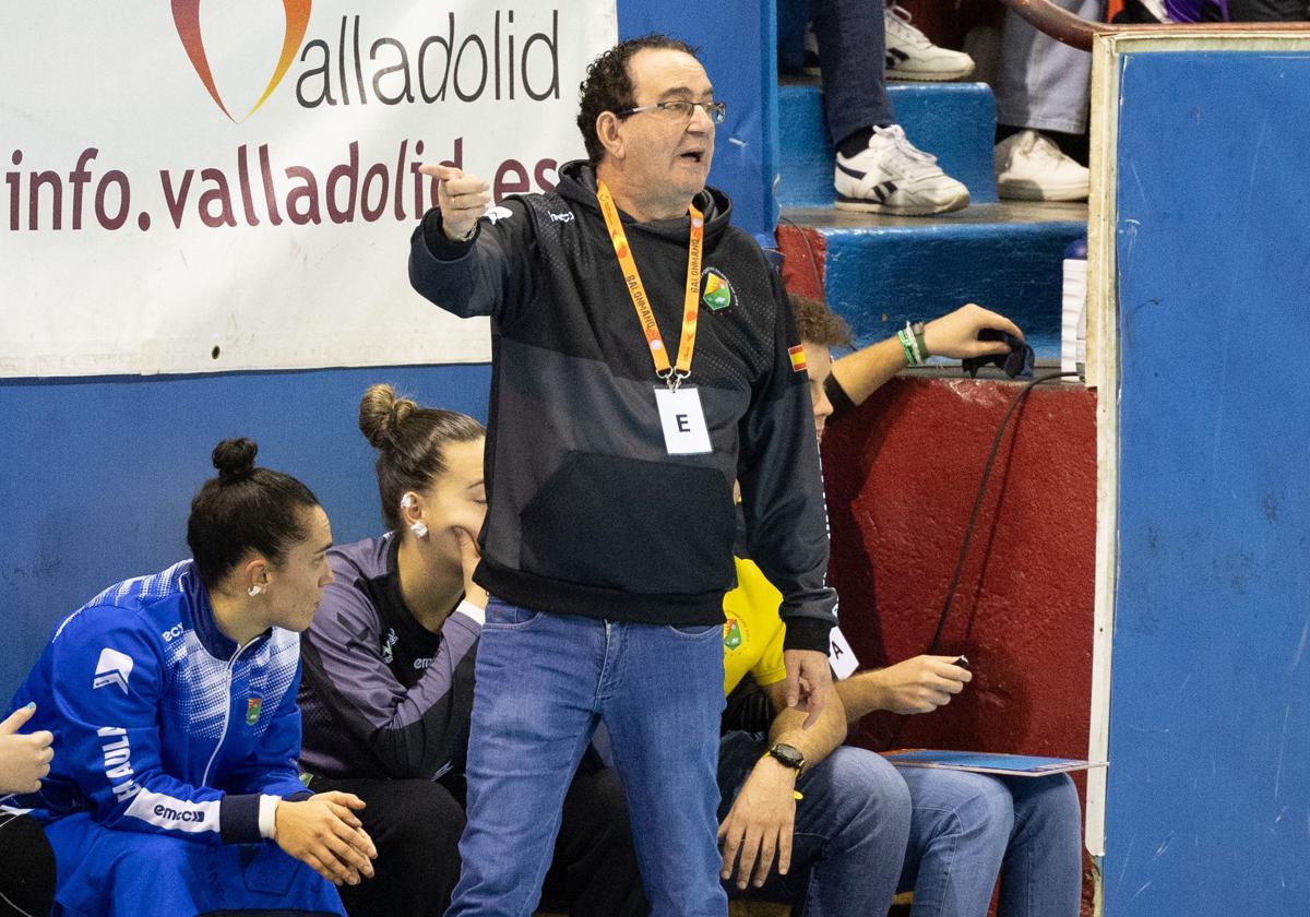 Miguel Ángel Peñas, durante un partido esta temporada.