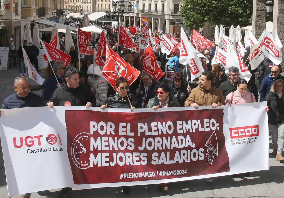 Manifestación del Primero de Mayo por la avenida del Acueducto.