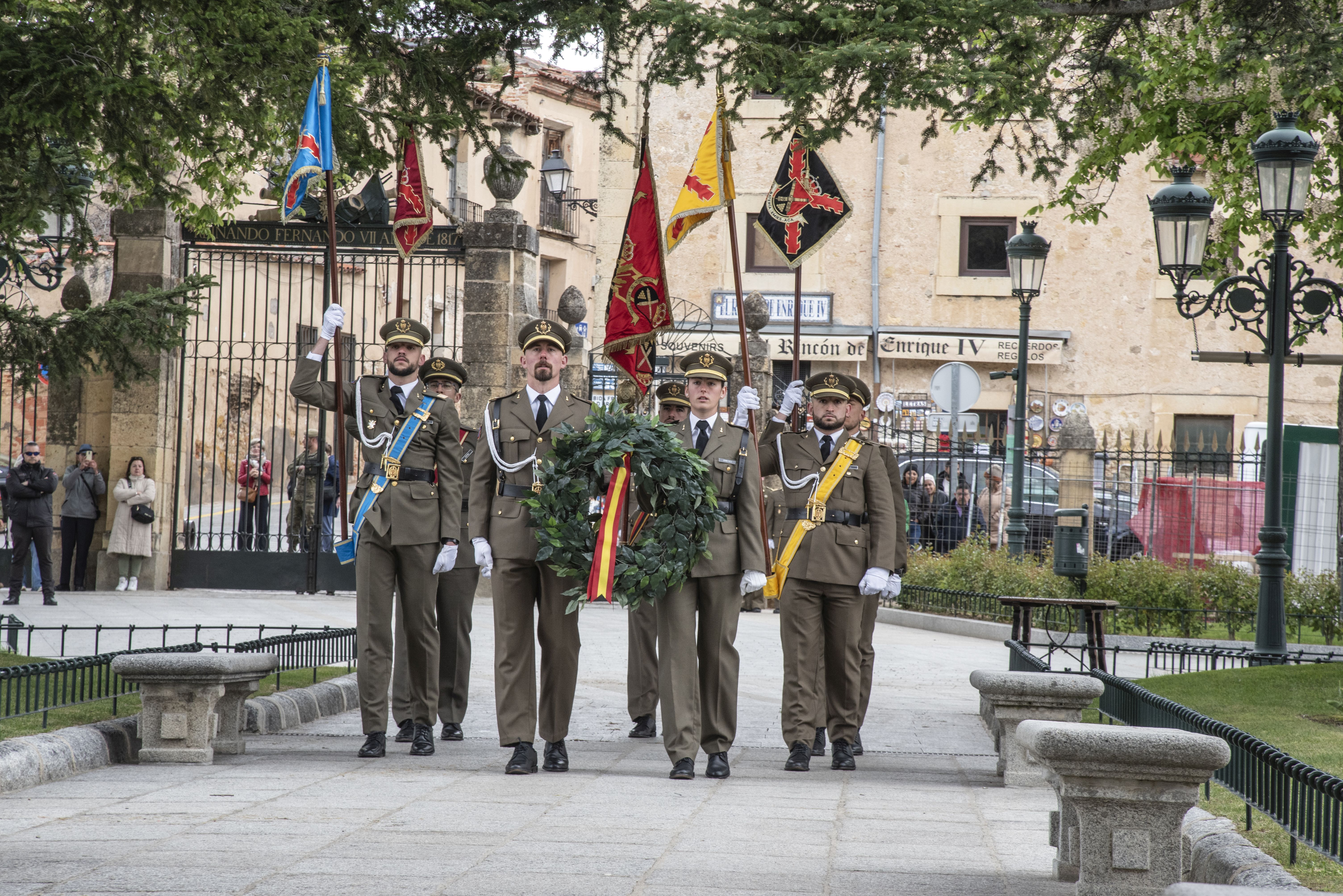 El homenaje a Daoiz y Velarde, en imágenes
