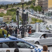 Un aluvión de turistas llena el centro de Segovia