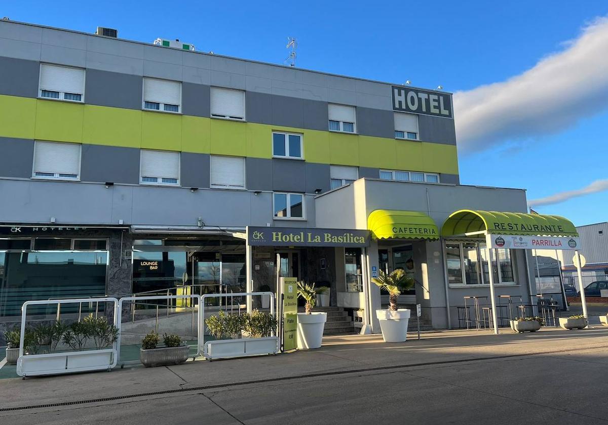 Hotel La Basílica de Venta de Baños y restaurante La Tapería VdB.