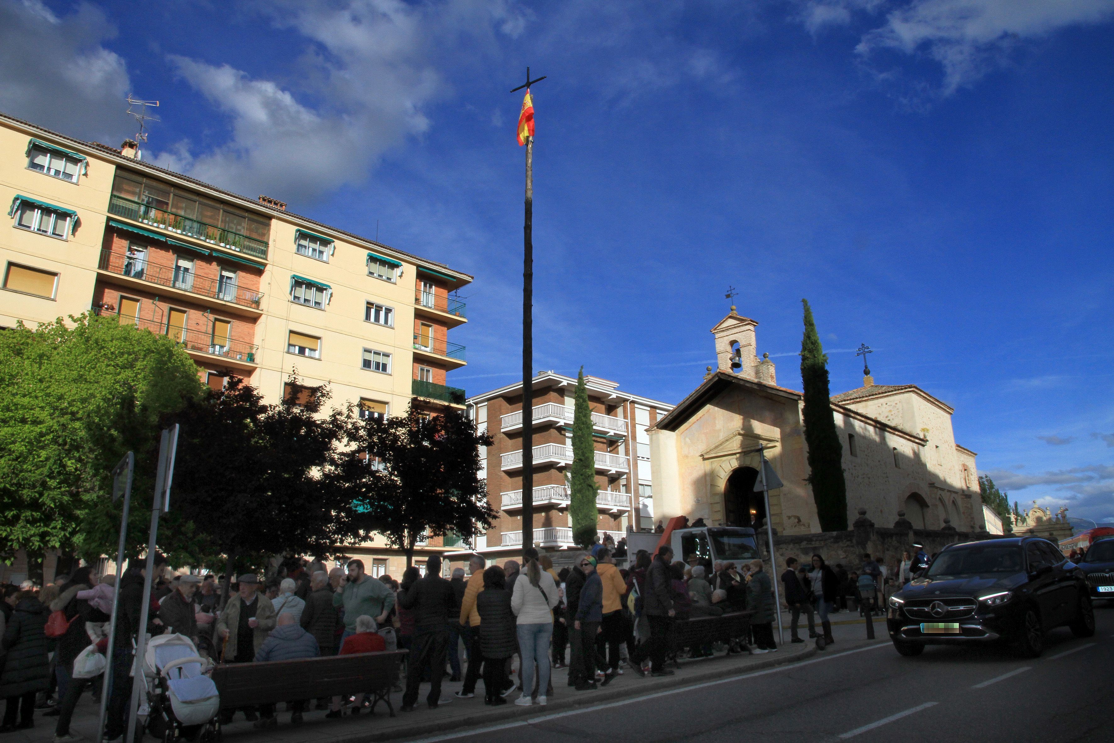 La subida del mayo en el Cristo del Mercado