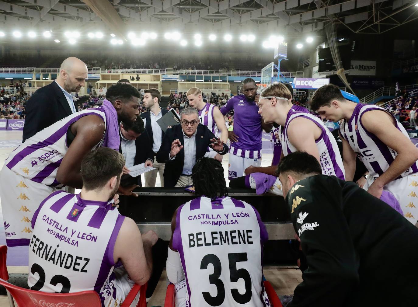 El partido del Real Valladolid Baloncesto contra el Oviedo en imágenes