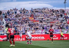 Ambiente en la grada del estadio de Miranda de Ebro