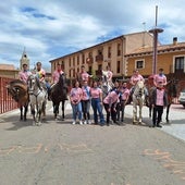 Los quintos de Villabrágima reviven la tradición de correr las cintas