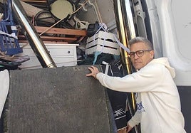 Juan Francisco Cuevas, este sábado en Mojados, remata la mudanza para dejar la que era su casa.