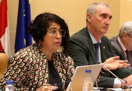 Rosalía Serrano, portavoz del gobierno municipal, junto al alcalde José Mazarías.