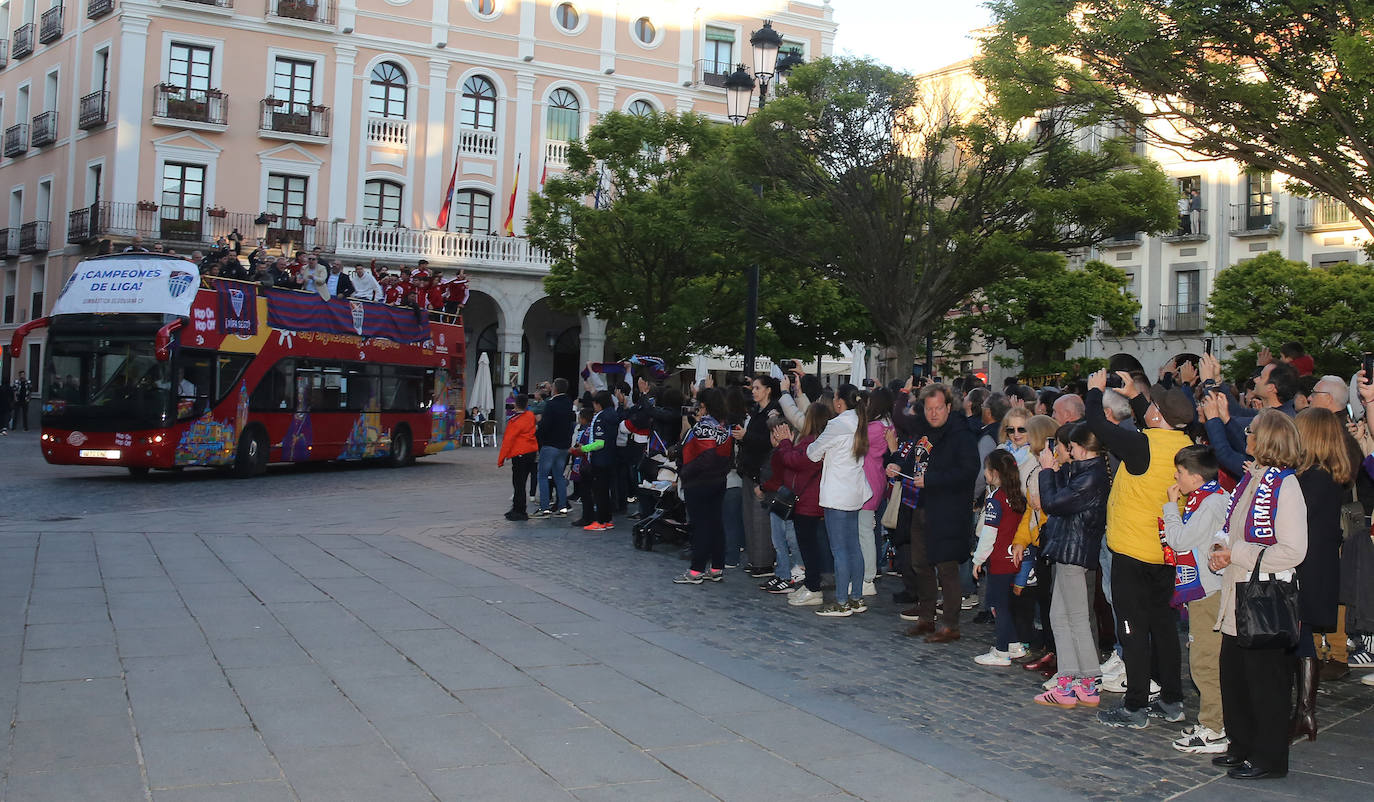 Las fotos de la celebración de la Segoviana en la Plaza Mayor