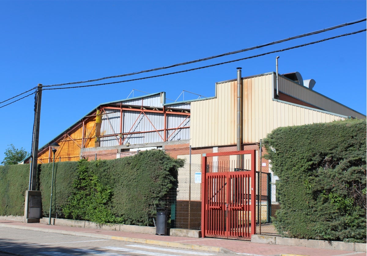 Estado actual de la piscina cubierta de Medina del Campo