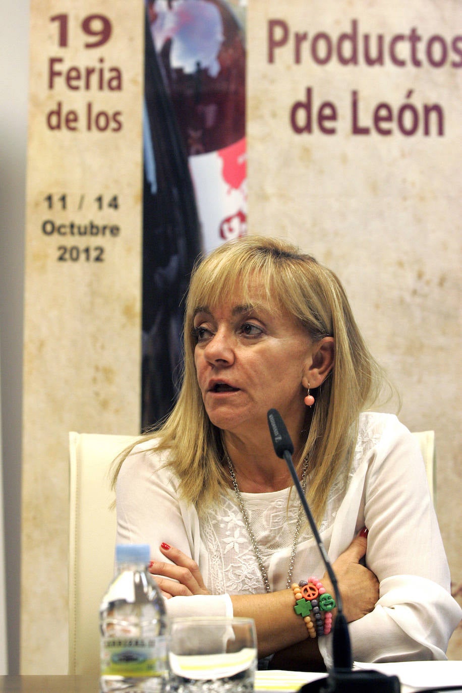 2012. Isabel Carrasco, presenta la XIX edición de la Feria de Productos de León. 