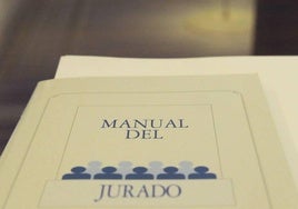 Manual del Jurado Popular entregado a los miembros al inicio del juicio de Isabel Carrasco.