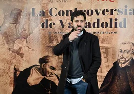 El director vallisoletano Juan Rodríguez-Briso en la presentación de 'La controversia de Valladolid: El amanecer de los derechos humanos'.