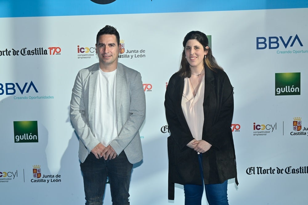 Jonathan Gallego y Rebeca Serrano.