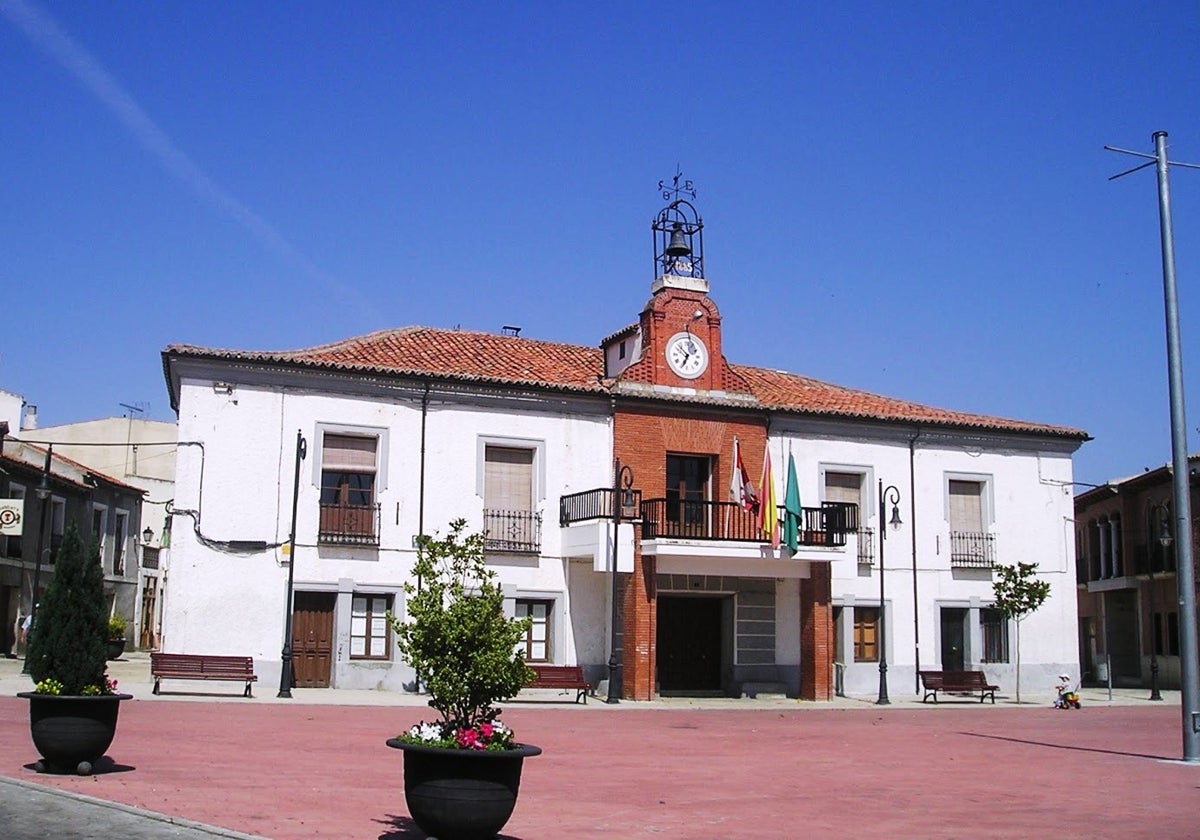 Antiguo edificio consistorial de Pedrajas de San Esteban, donde sucedieron los hechos.