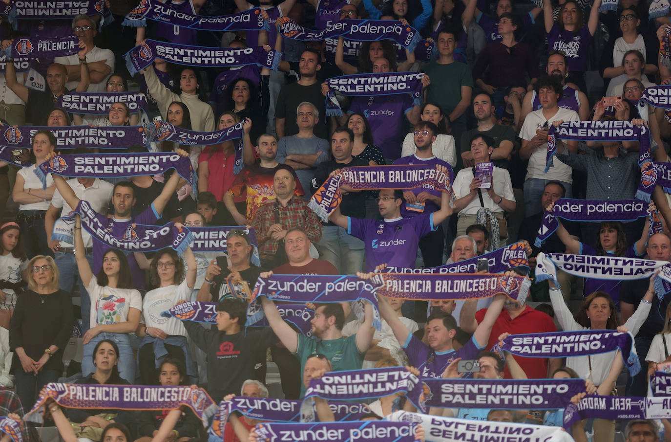 Búscate en las gradas del Pabellón en el último partido del Zunder en ACB en casa