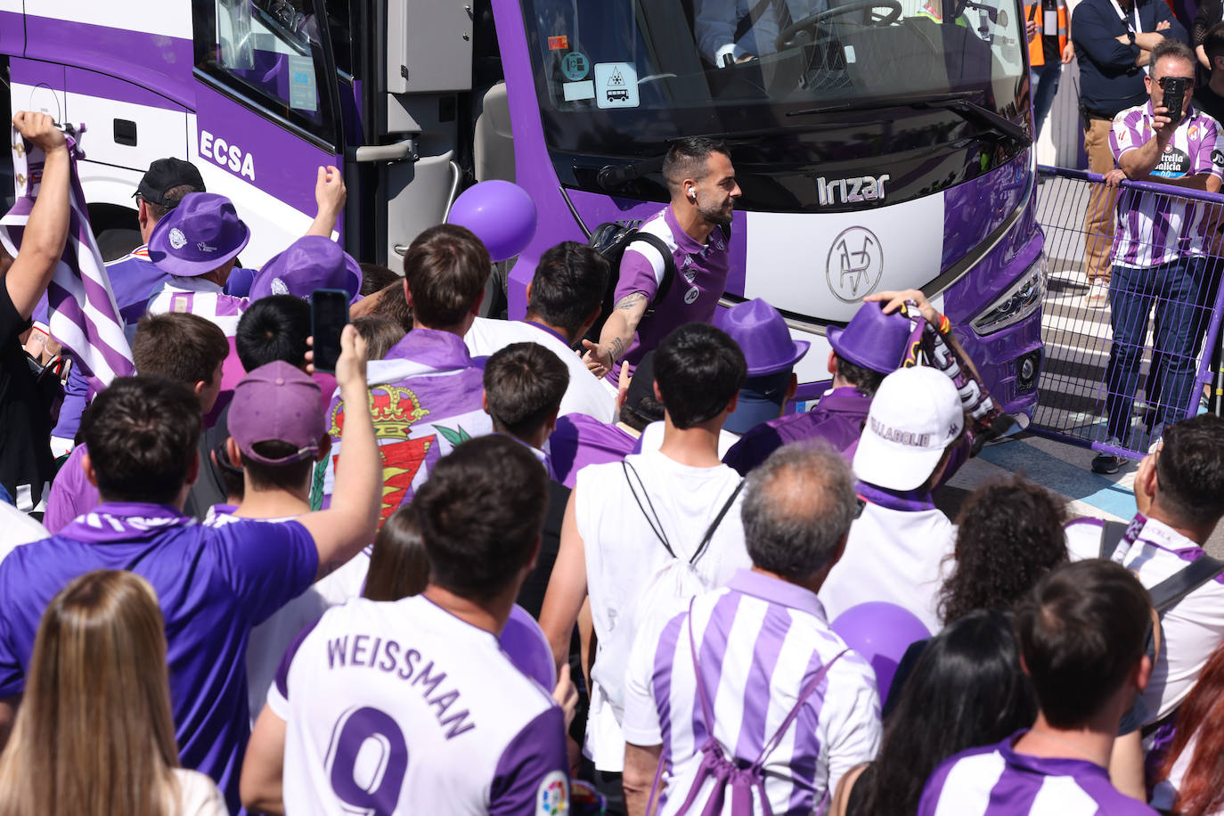 Las imágenes del espectacular ambiente previo al partido del Real Valladolid