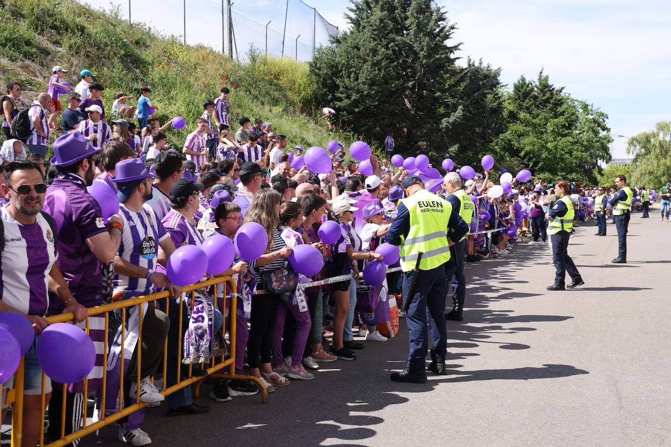 Las imágenes del espectacular ambiente previo al partido del Real Valladolid