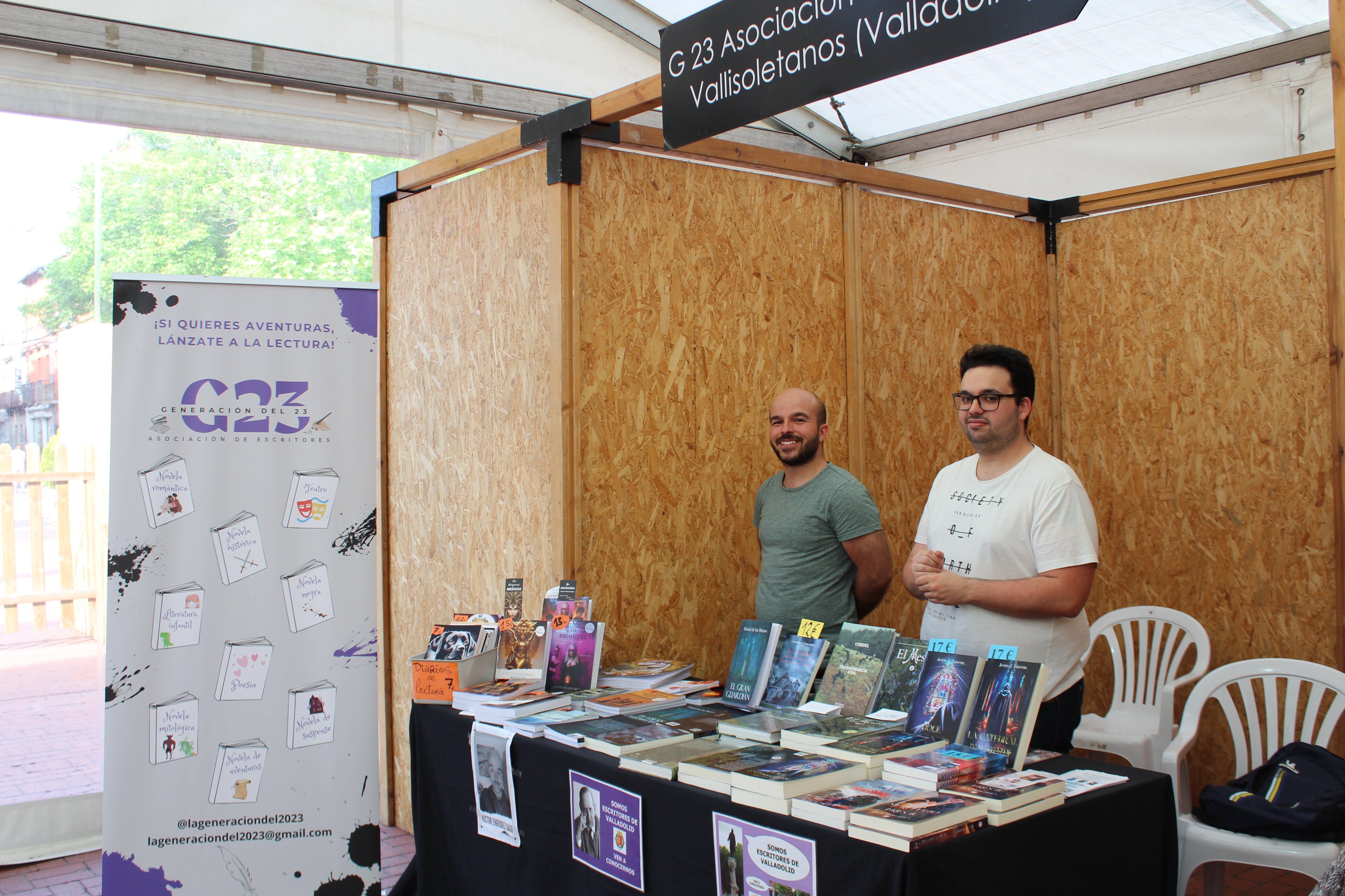 Expositores de la Feria del Libro de Medina del Campo