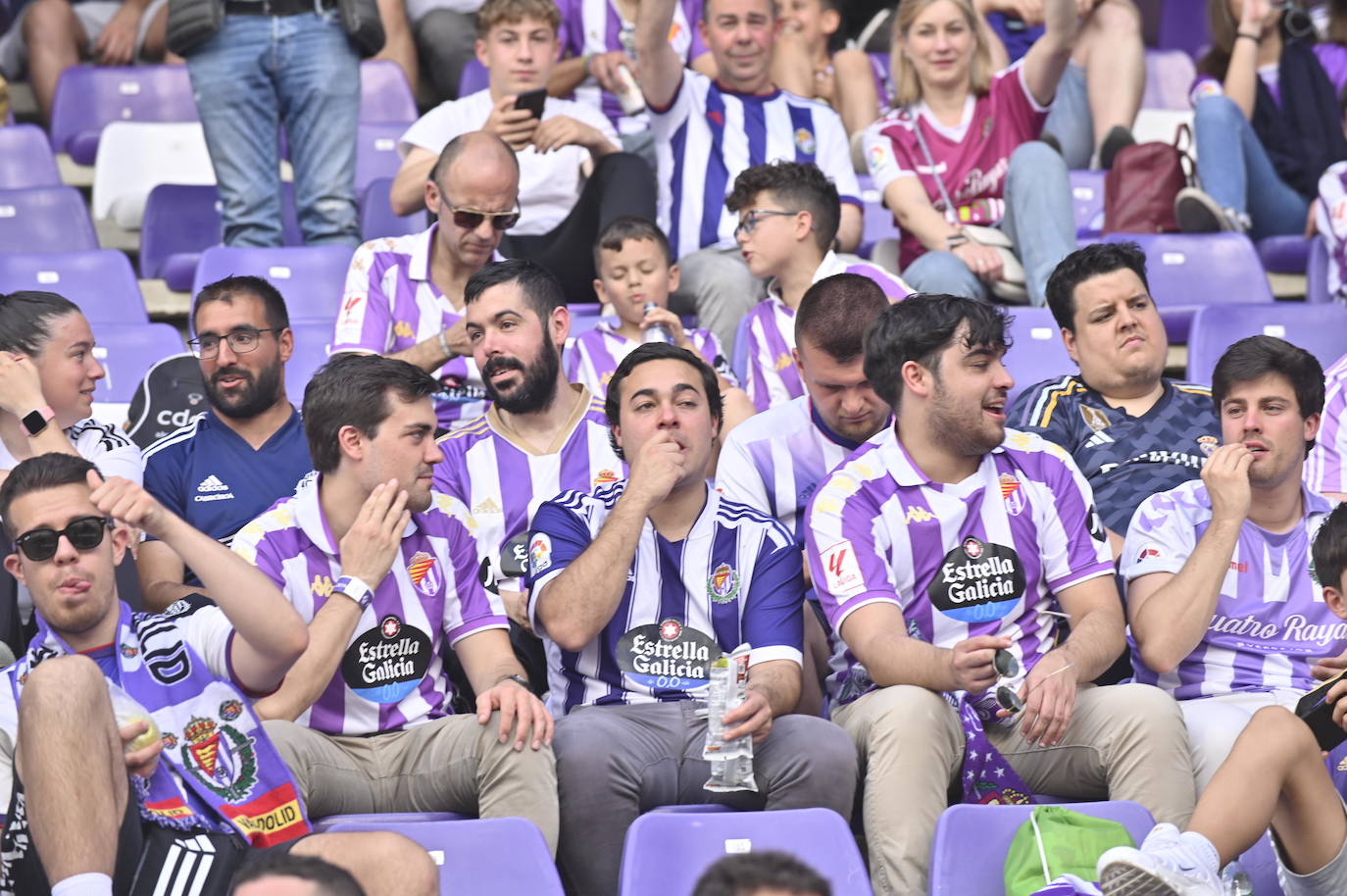 Búscate en la grada del estadio José Zorrilla (1/4)