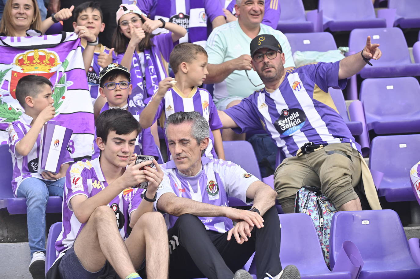 Búscate en la grada del estadio José Zorrilla (2/4)