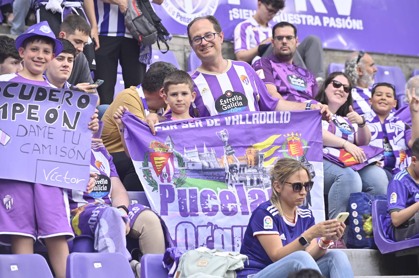 Búscate en la grada del estadio José Zorrilla (2/4)