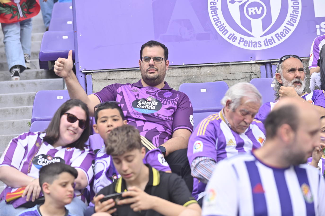 Búscate en la grada del estadio José Zorrilla (2/4)