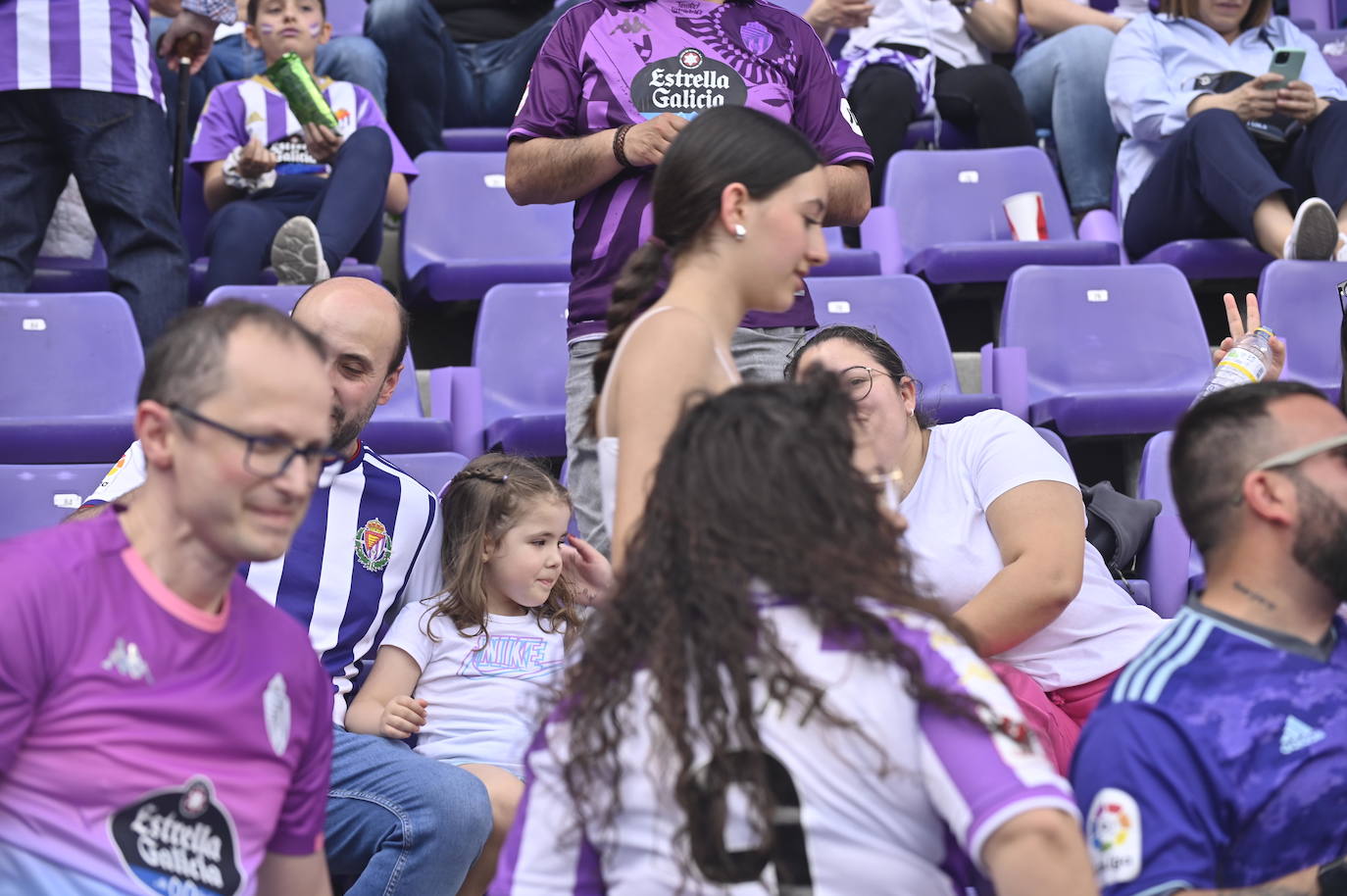 Búscate en la grada del estadio José Zorrilla (2/4)