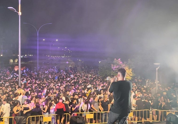 El dj zamorano Ricky Galende, anoche en Laguna de Duero.