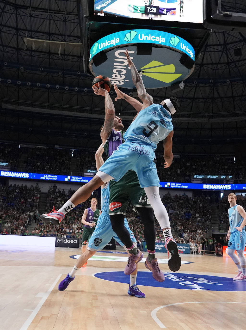 Emocionante ovación al Zunder en su último partido en ACB