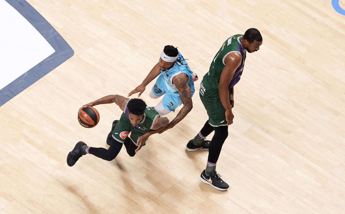 Emocionante ovación al Zunder en su último partido en ACB