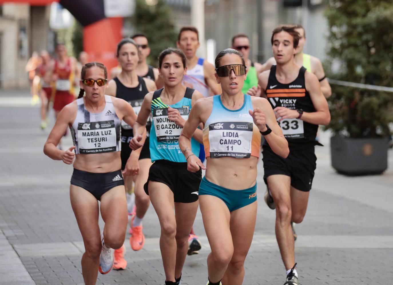 Un millar de participantes se suma a la I Carrera de las Familias de Valladolid (2/2)