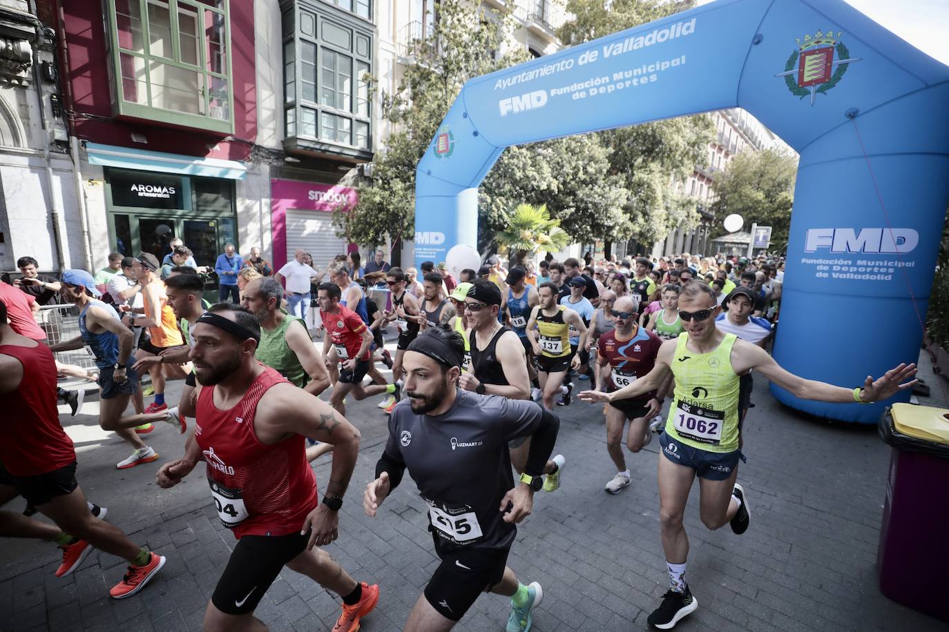 Un millar de participantes se suma a la I Carrera de las Familias de Valladolid (2/2)