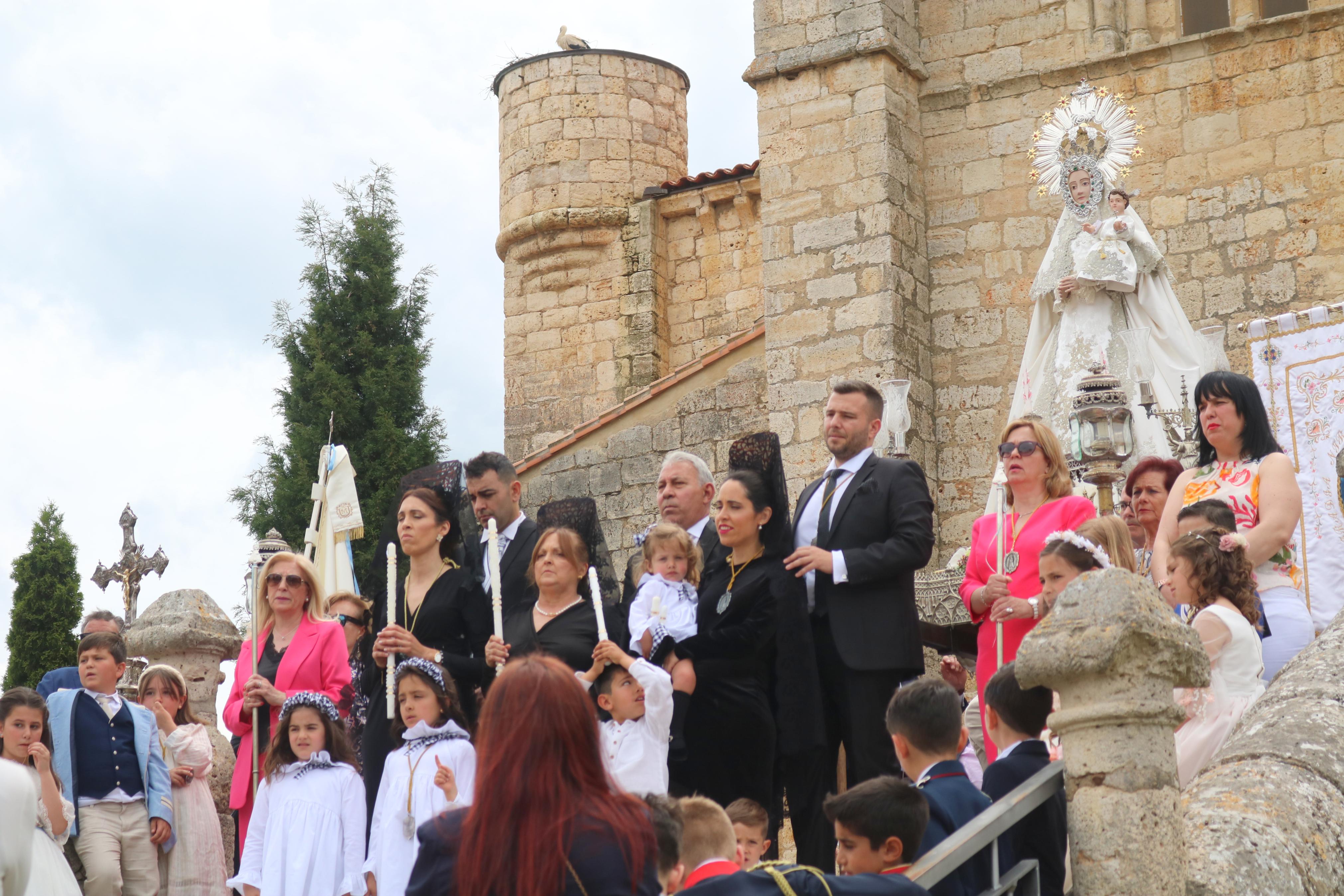 Villamuriel de Cerrato se rinde a la Virgen del Milagro
