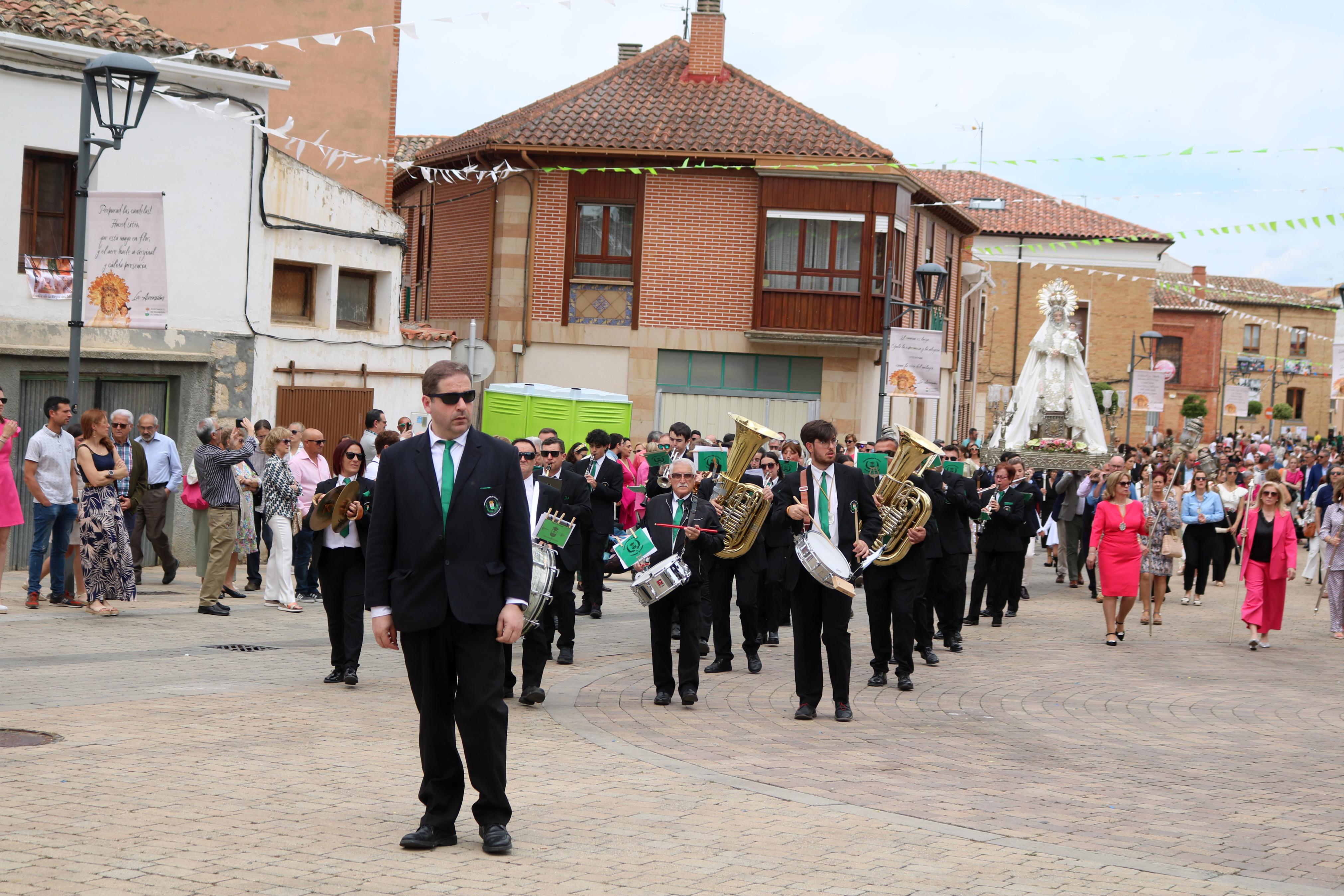 Villamuriel de Cerrato se rinde a la Virgen del Milagro