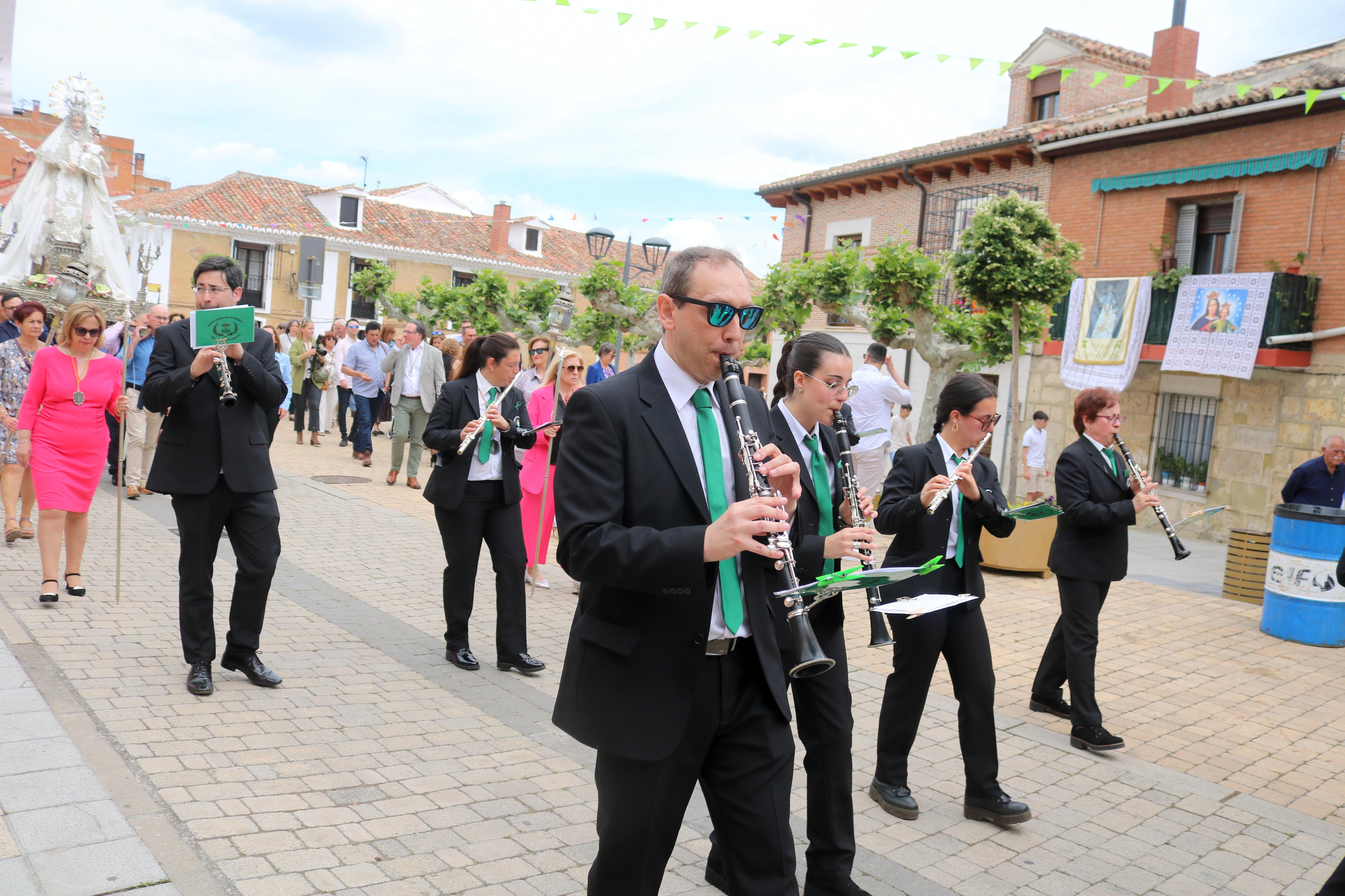 Villamuriel de Cerrato se rinde a la Virgen del Milagro