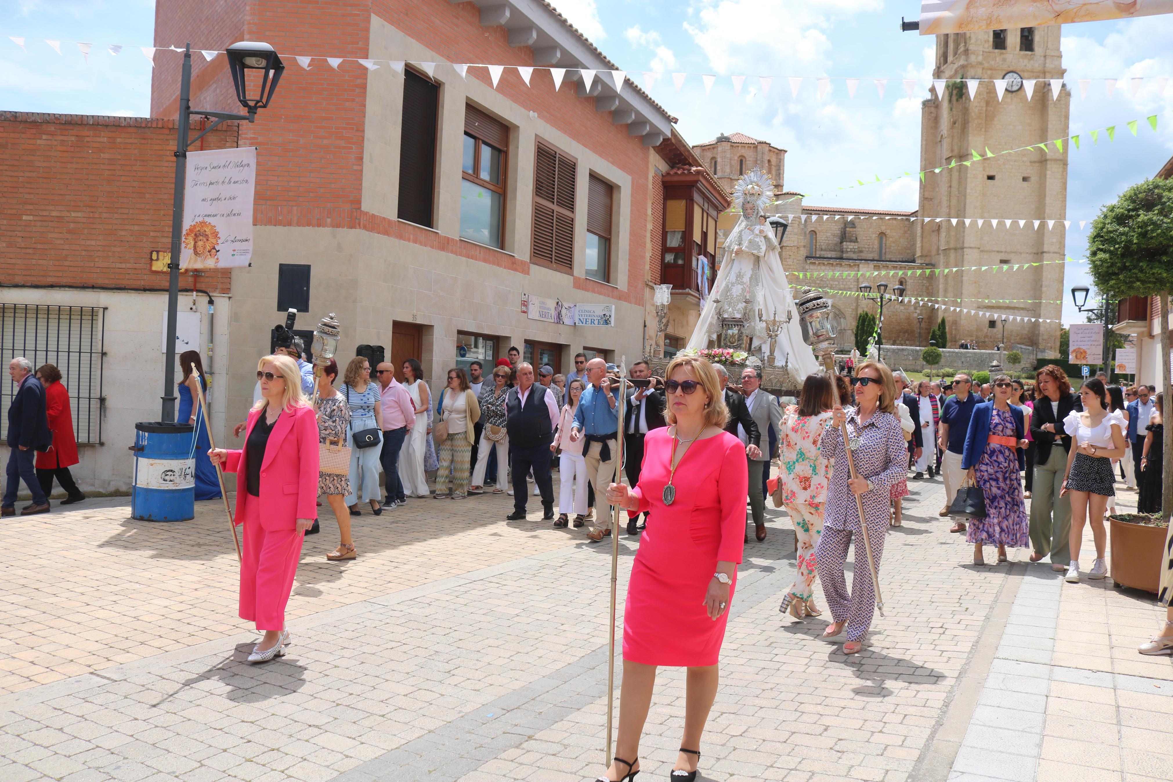 Villamuriel de Cerrato se rinde a la Virgen del Milagro