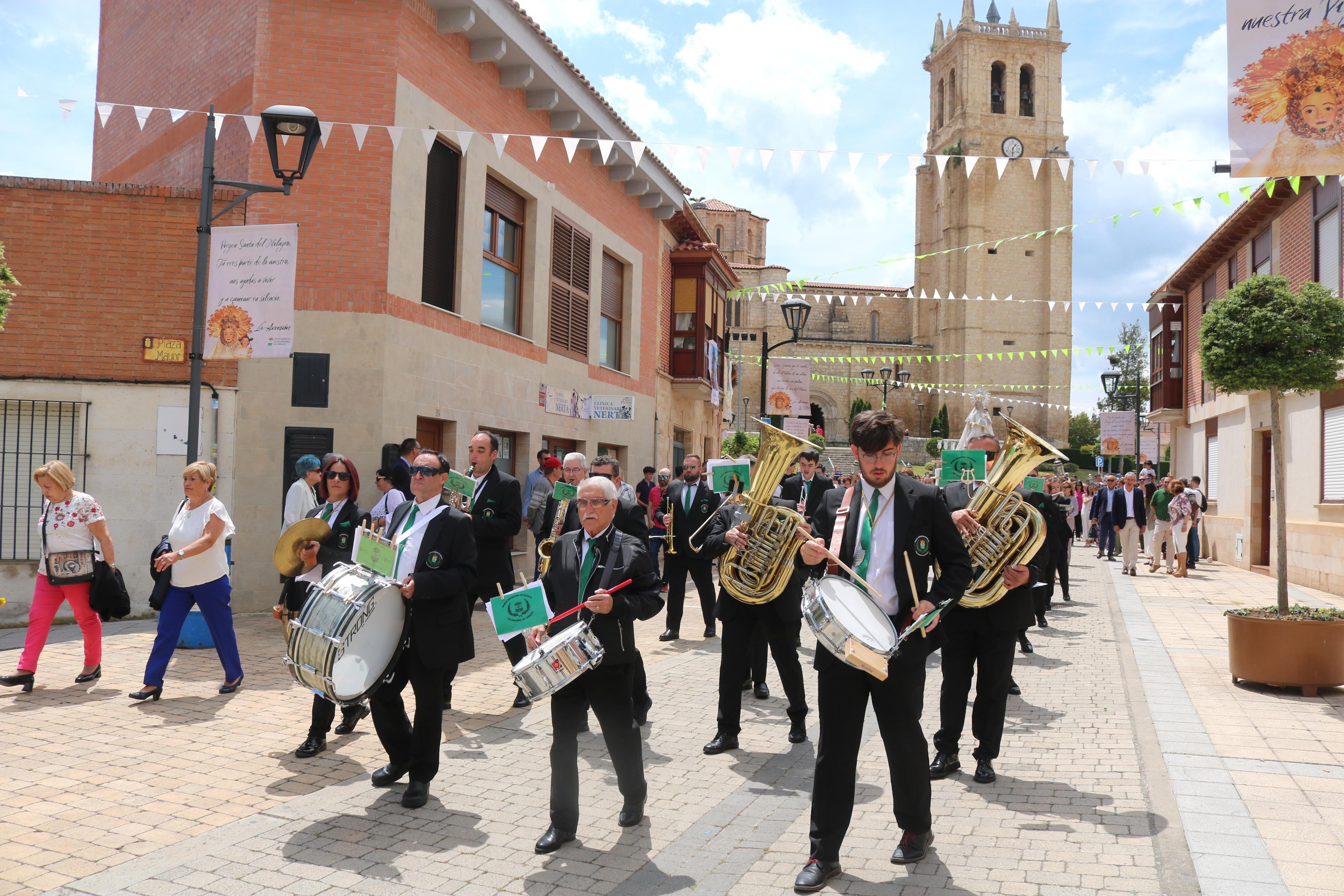 Villamuriel de Cerrato se rinde a la Virgen del Milagro