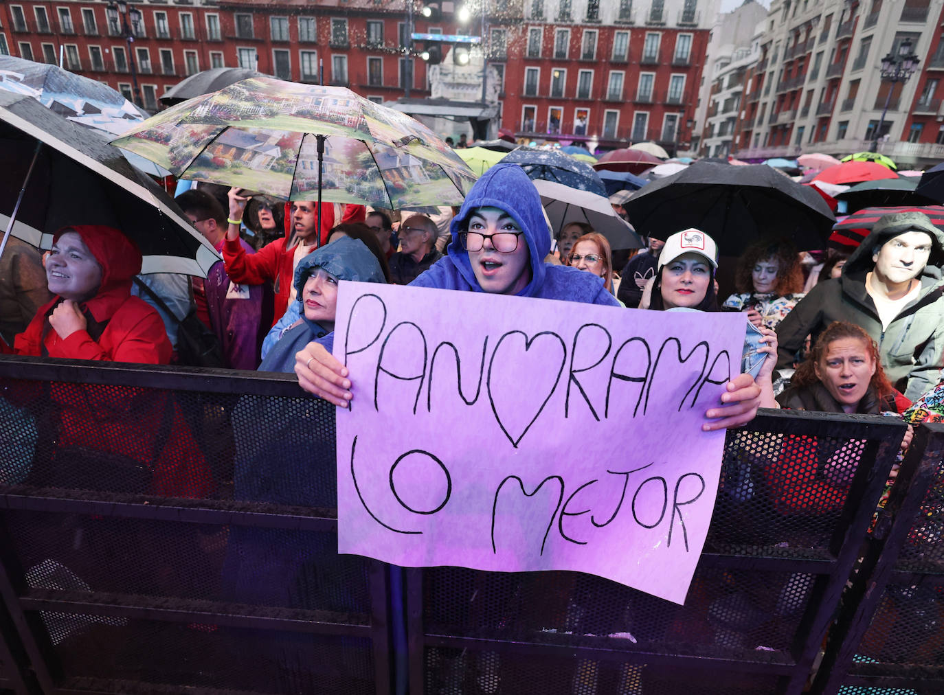 Las imágenes del concierto de la orquesta Panorama en la Plaza Mayor